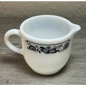 VINTAGE PYREX CREAMER Old Town Blue Onion Pattern MILK GLASS CORNING WARE